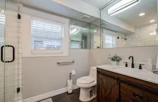 3205 Eastex Freeway, Houston, TX 77026