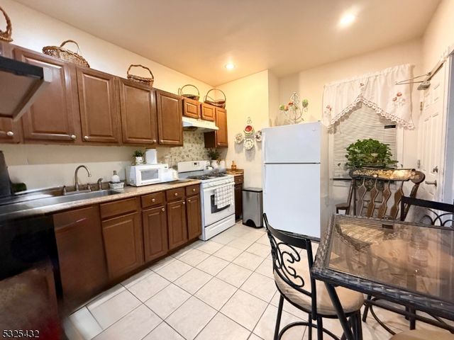 73 Winfield Ave, Jersey City, NJ 07305
