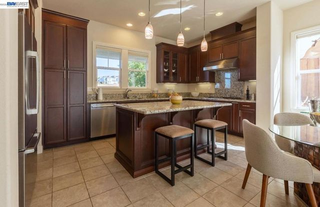 4456 Sunset View Dr, Dublin, CA 94568