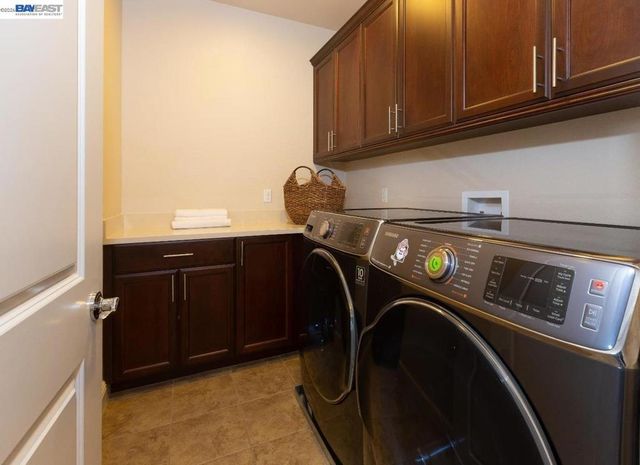 4456 Sunset View Dr, Dublin, CA 94568