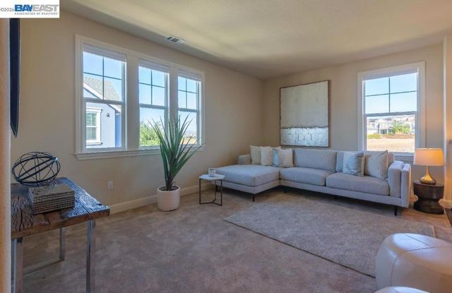 4456 Sunset View Dr, Dublin, CA 94568