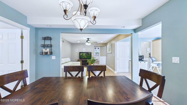 13 Lee Road, Manalapan, NJ 07726