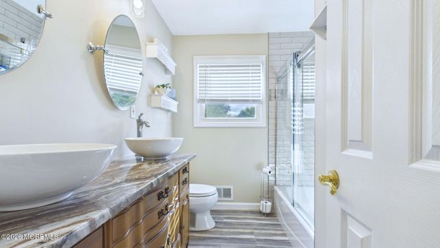13 Lee Road, Manalapan, NJ 07726