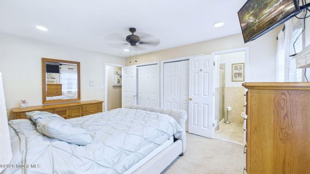 13 Lee Road, Manalapan, NJ 07726