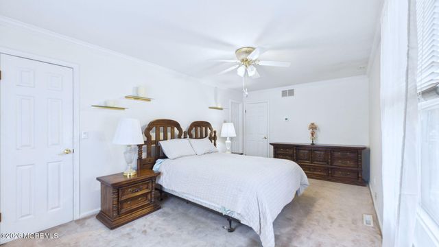 13 Lee Road, Manalapan, NJ 07726