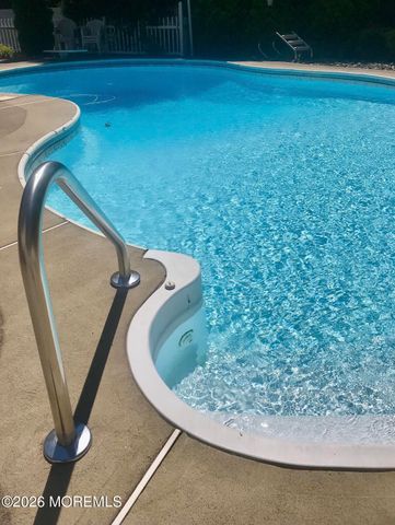 13 Lee Road, Manalapan, NJ 07726