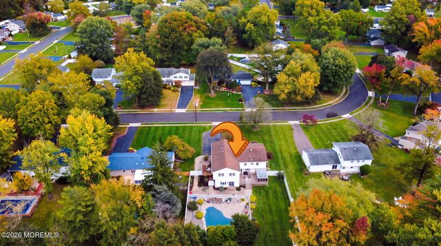 13 Lee Road, Manalapan, NJ 07726