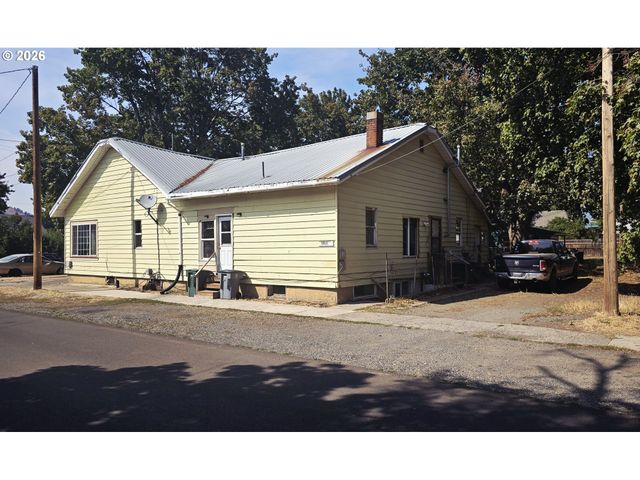 2201 N FIR St, La Grande, OR 97850