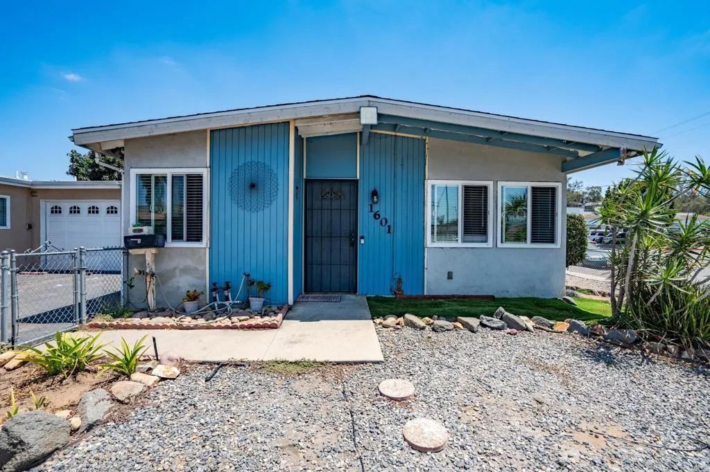 1601 Cherry Place, Escondido, CA 92027
