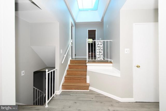 2016 CASCADE RD, Silver Spring, MD 20902