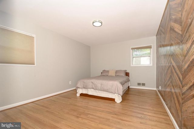 2016 CASCADE RD, Silver Spring, MD 20902