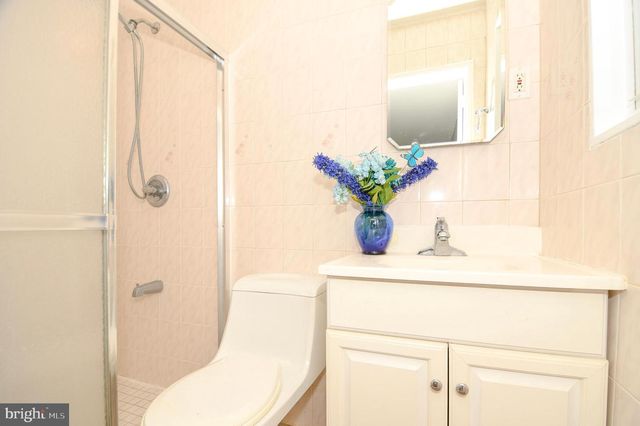 2016 CASCADE RD, Silver Spring, MD 20902