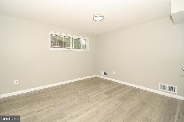 2016 CASCADE RD, Silver Spring, MD 20902