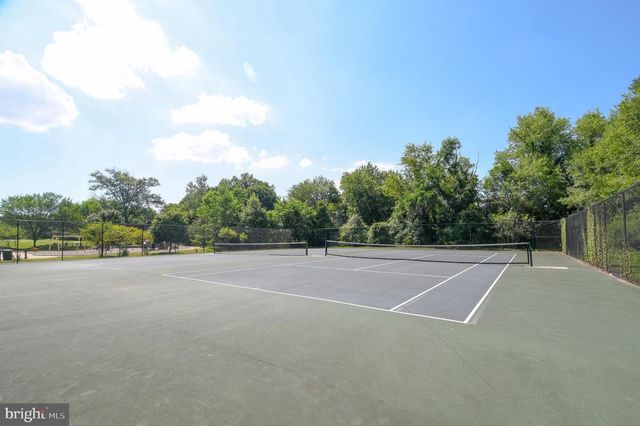 2016 CASCADE RD, Silver Spring, MD 20902