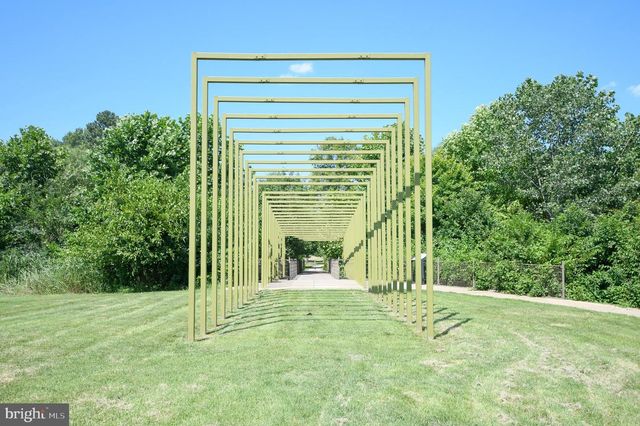 2016 CASCADE RD, Silver Spring, MD 20902