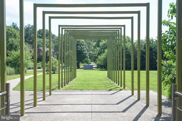 2016 CASCADE RD, Silver Spring, MD 20902