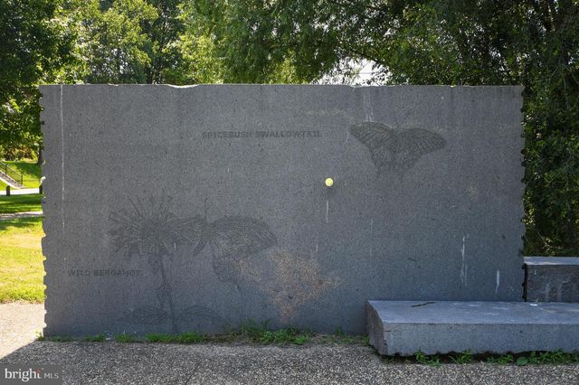 2016 CASCADE RD, Silver Spring, MD 20902