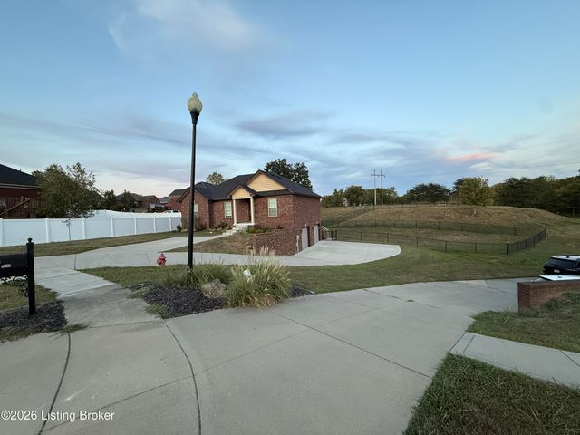 103 Bay Ct, Bardstown, KY 40004