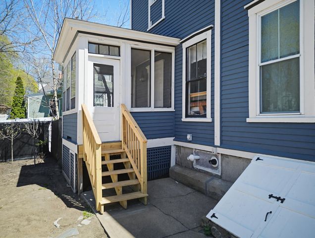 118 N Adams Street, Manchester, NH 03104