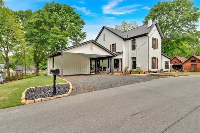 540 N Marble Street N, Rockmart, GA 30153