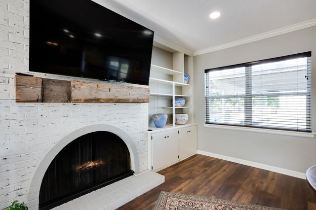 705 N Stackman Dr, Wichita, KS 67203