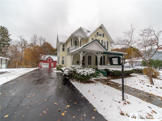 21 Chestnut Street, Westfield, NY 14787