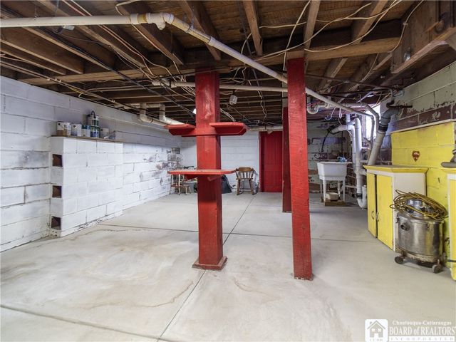 21 Chestnut Street, Westfield, NY 14787