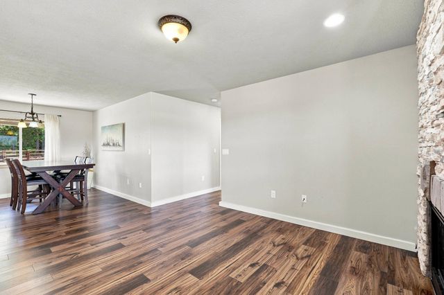 5284 S Wallbridge Rd, Deer Park, WA 99006