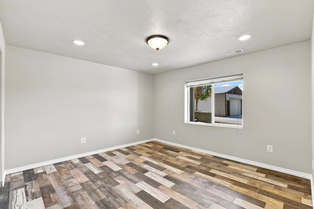 5284 S Wallbridge Rd, Deer Park, WA 99006