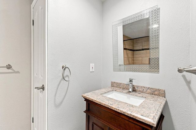 5284 S Wallbridge Rd, Deer Park, WA 99006