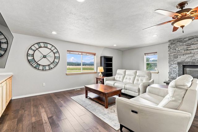 5284 S Wallbridge Rd, Deer Park, WA 99006