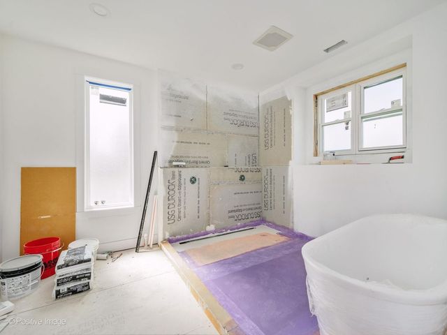 751 Sunnyside Road, Roselle, IL 60172