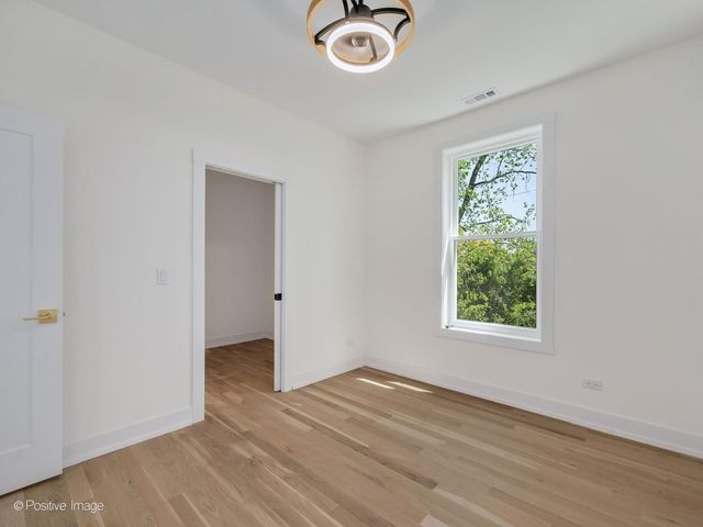 751 Sunnyside Road, Roselle, IL 60172