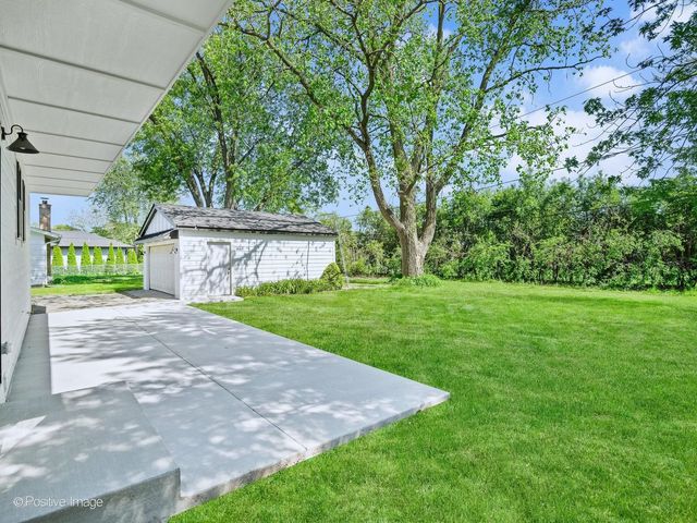 751 Sunnyside Road, Roselle, IL 60172