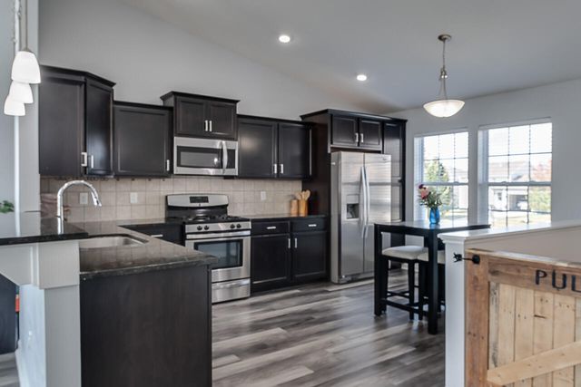 1209 Gardner Pond Lane, Vicksburg Vllg, MI 49097