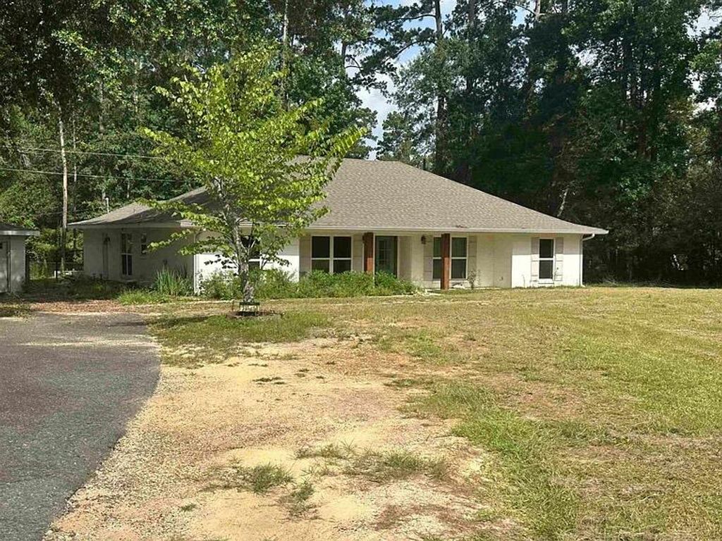 1022 9th, Deridder, LA 70634
