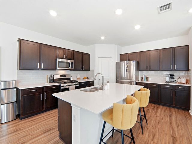 10215 Buster DR, Austin, TX 78748
