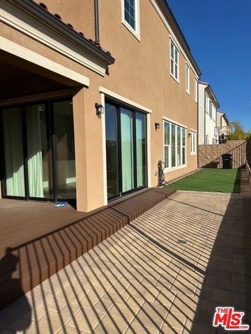 20812 W Bur Oak Circle, Porter Ranch, CA 91326