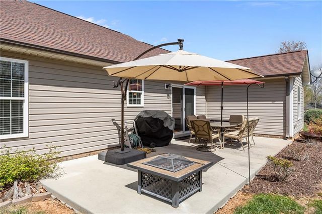 395 Twin Creeks Drive, Stokesdale, NC 27357