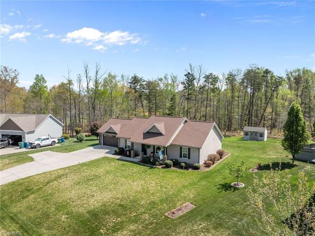 395 Twin Creeks Drive, Stokesdale, NC 27357