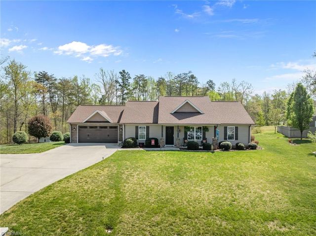 395 Twin Creeks Drive, Stokesdale, NC 27357