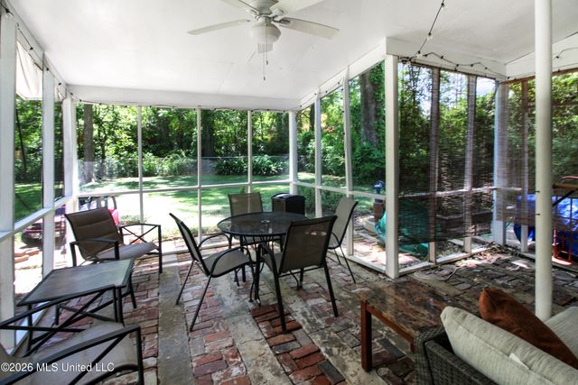 1849 Parkridge Drive, Jackson, MS 39211
