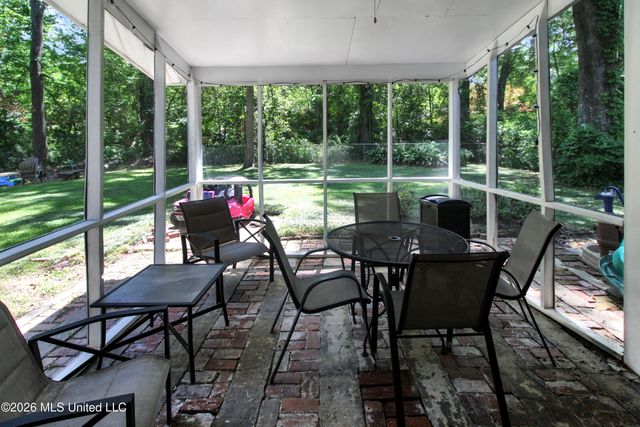 1849 Parkridge Drive, Jackson, MS 39211