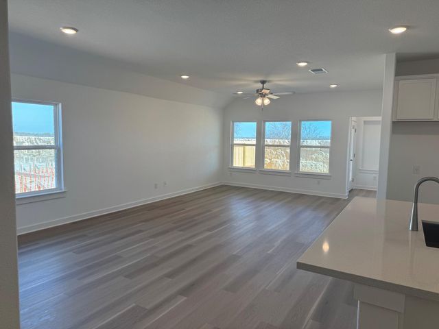 412 Quail Convey DR, Jarrell, TX 76537