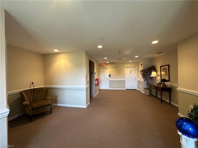 6941 Hanesbrook Circle, Clemmons, NC 27012