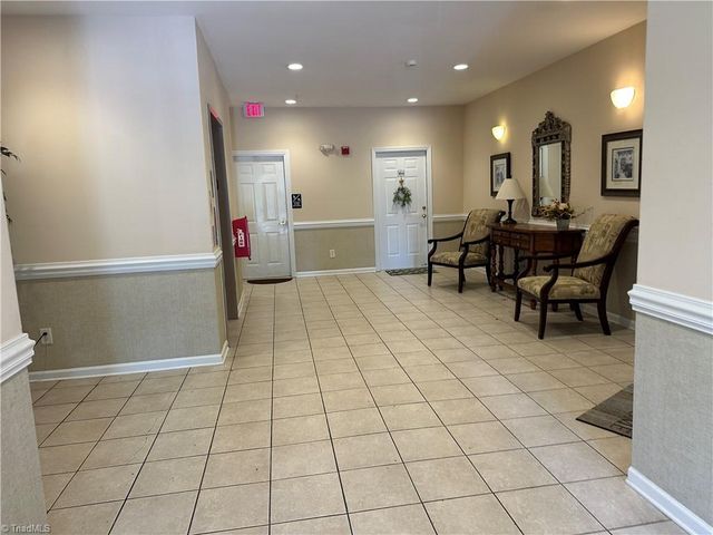 6941 Hanesbrook Circle, Clemmons, NC 27012