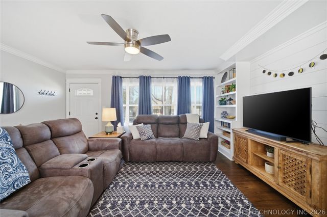 3327 S Marion Avenue, Tulsa, OK 74135