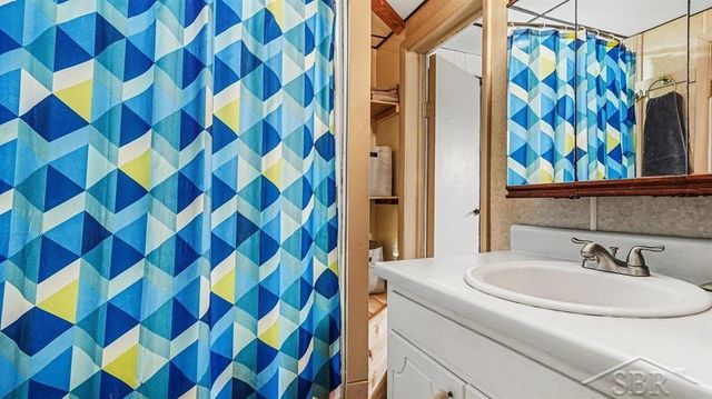 4042 S Oak Drive, Beaverton, MI 48612