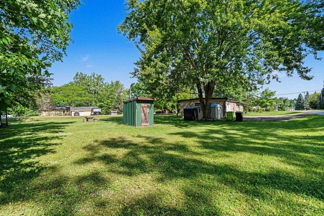 4042 S Oak Drive, Beaverton, MI 48612