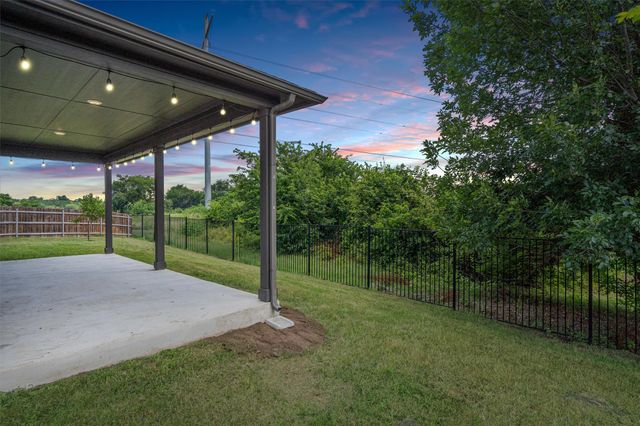 104 Stinchcomb RD, Hutto, TX 78634